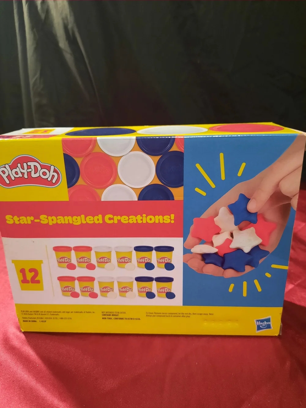 Hasbro Play-Doh Modeling Set With 12 Gnomes- Red, White, Blue Celebration